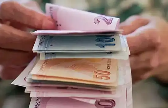 Emeklilere bankalardan dev promosyon: Ağustos 2026'da ödemeler 35 bin TL'ye çıkıyor!