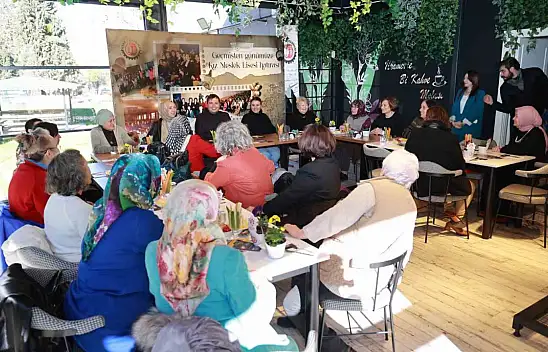 Emektar öğretmenler yıllar sonra bir arada