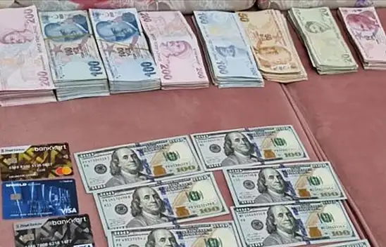 Emniyet enselerine çöktü. 37 ilde 120 kişiyi yakaladı