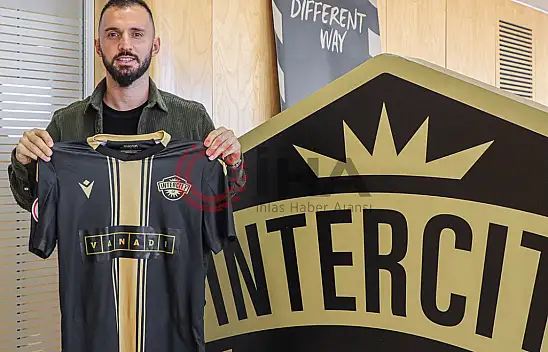 Emre Çolak futbolu bıraktı