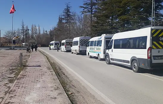 Ereğli'de jandarma trafikteki servis araçlarını denetledi