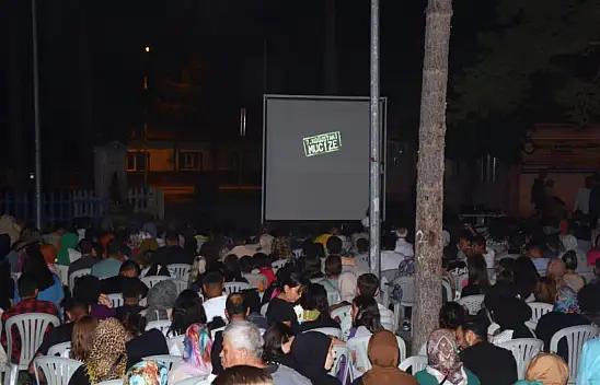 Ereğli'de yaz akşamları sinema günleri ile bir başka güzel