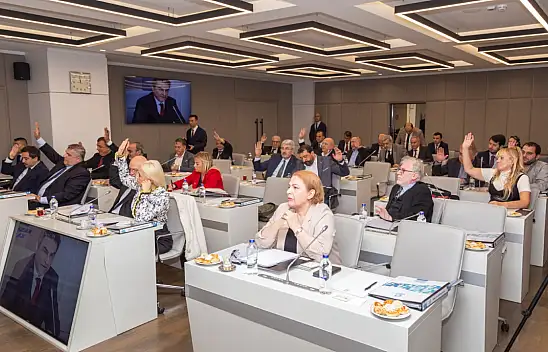 Erkılınç: Yanlış yollara tevessül edenler kendilerini kandırıyor