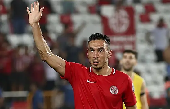 Eski milli futbolcu Mevlüt Erdinç'ten şok iddia! 'Çocuklarımı göstermiyor'