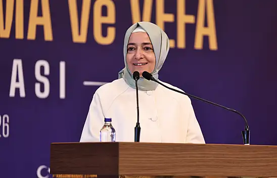 Fatma Betül Sayan Kaya kimdir? Şu anki görevi nedir? Fatma Betül Sayan Kaya eşi nereli? Babası kimdir?