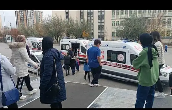 Filistin'e destek mitinginde zehirlendiler