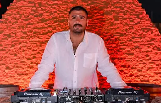 Fırat Enuştekin kimdir? Fırat Enuştekin nereli? Fırat Enuştekin nerenin sahibi?
