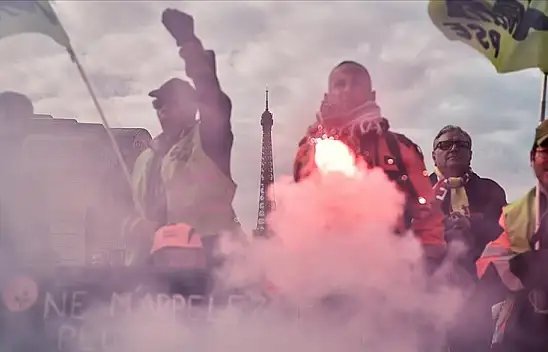 Fransa'da'ki o kararnameler Resmi Gazete'de yayımlandı