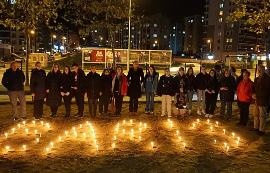 Gazze'de hayatını kaybeden çocukların anısına o ilde mumlar yakıldı!
