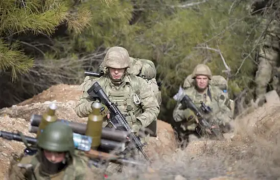 Gri kategorisine bir çizik daha