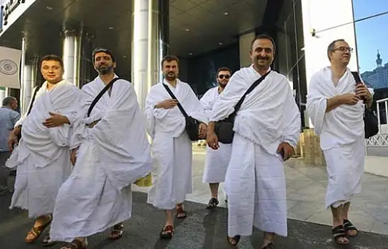 Hacı adaylarının Arafat'a intikali başladı