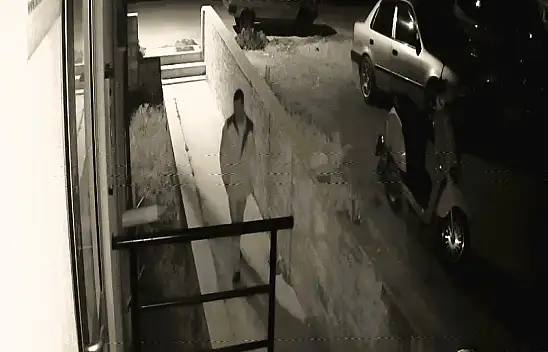 Her gece genç kızın evinin penceresinden taciz 