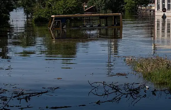 Herson'da su seviyesi 5,5 metre yükseldi