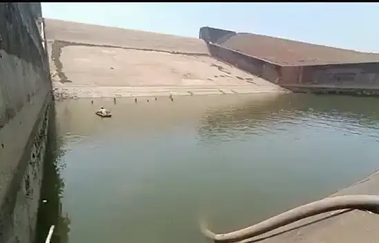 Hindistan'da o yetkiliye para cezası kesldi