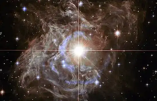 Hubble Yasası'nın kozmik genişlemeye etkileri nelerdir?