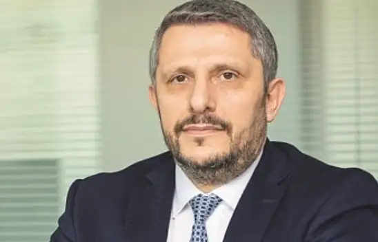 Hüseyin Likoğlu kimdir? Yazıları nerede yayınlanıyor? Hüseyin Likoğlu'nun Yeni Şafak'taki görevi nedir? Hüseyin Likoğlu'nun eşi ve oğlu kimdir?