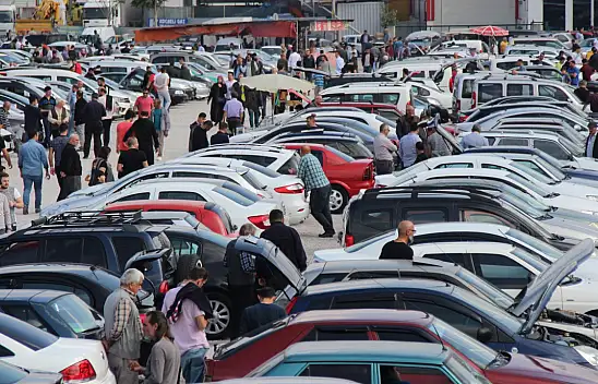 İkinci el otomobil alacaklar aman dikkat: Bu arabaların fiyatı neredeyse 200 bin liraya düştü!