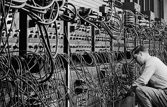 İlk bilgisayarın icadı: Dijital çağın doğuşu