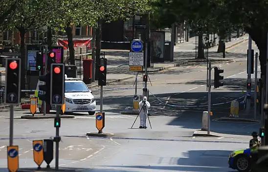İngiltere sokakları hareketlendi… Halk gördükleri manzara karşısında ne yapacağını bilemedi