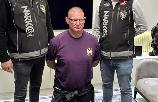 INTERPOL'ün kırmızı bültenle aradığı uluslararası uyuşturucu tüccarı Antalya'da yakalandı