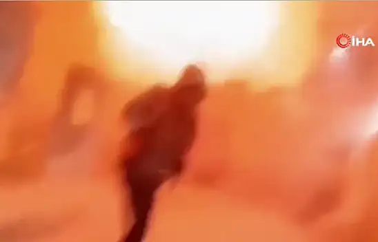 İsrail Gazze Şeridi'nde sivil savunma ekiplerine saldırı düzenledi