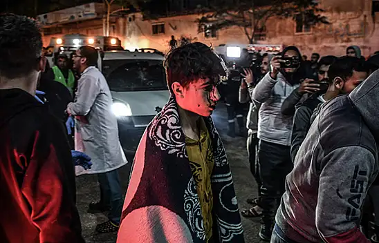 İsrail güvenli dediği Refah bölgesine saldırdı: 100'den fazla kişi öldü