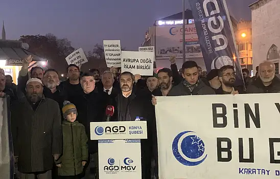 İsveç'te Kur'an-ı Kerim'in yakılması Konya'da protesto edildi