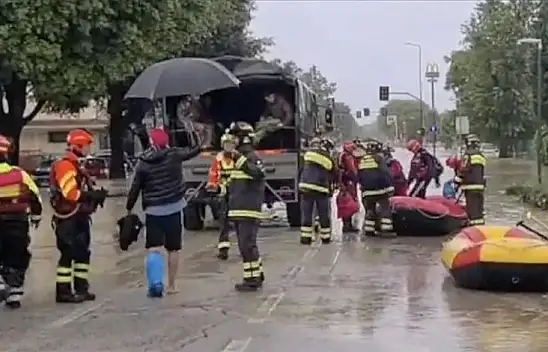 İtalya'da sel: 3 kişi öldü