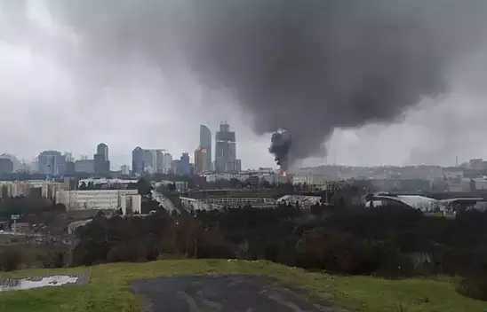 İTÜ'de korkutan yangın! Bölgeye çok sayıda itfaiye ve sağlık ekibi sevk edildi