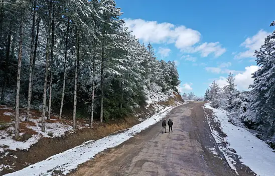 İzmir'e kar yağdı