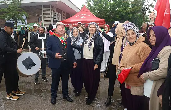 Kadın çiftçiler, traktörleriyle tarım da 'biz de varız' dedi