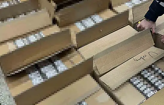 Kapıkule gümrüğünde çorap denilen kolilerden kaçak sigara çıktı