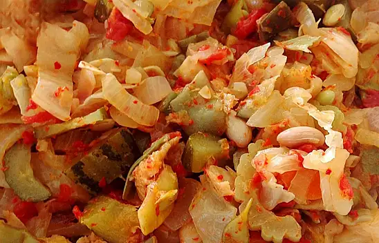 Karadenizliler turşu kavurmayı böyle yapıyor... Ne eriyor ne de kötü kokuyor! Sırrı malzemelerinde