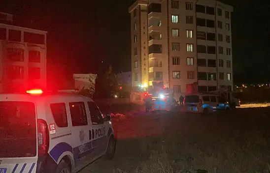 Karaman'da bir apart dairesinde yangın çıktı: 3 kişi etkilendi