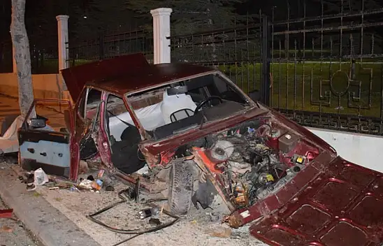 Karaman'da kontrolden çıkan otomobil duvara çarptı: Bir yaralı