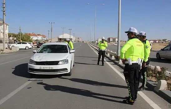 Karaman'da otomobilin çarptığı yaşlı kadın hastanede hayatını kaybetti