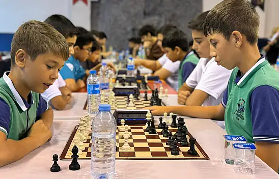 Karapınar'da öğrenciler arasında satranç turnuvası heyecanı