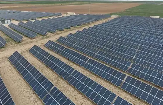 Karapınar'daki dünyanın tek yatırımcılı en büyük güneş santrali tam kapasite üretime başladı