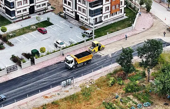 Karatay Belediyesi vatandaşların yaşam kalitesini artırmak için sıcak asfalt seferberliğini sürdürüyor!