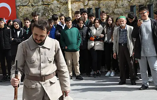 Karatay Bir destandır Çanakkale adlı tiyatroya Konyalılardan büyük ilgi