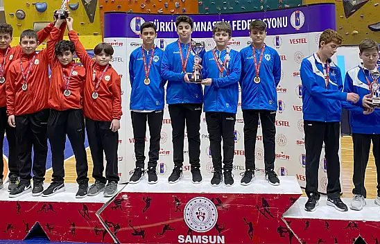 Karatay'ın takımı Türkiye Şampiyonasında 1. oldu.