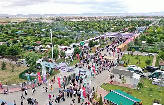 Karatay Lavanta Günleri iki günde yüzbinleri ağırladı