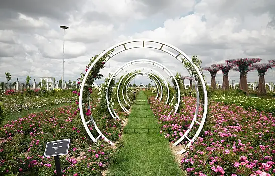 Karatay Mevlana Gül Parkı yeni sezon için kapılarını açtı 