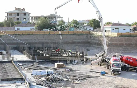 Karatay yatırımlara doymuyor. Temeli atıldı. 372 milyon liraya mal olacak