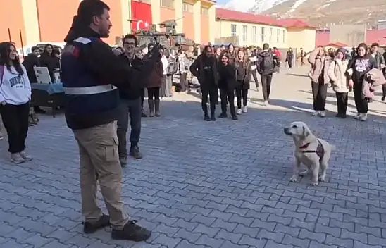 'Kariyer Günleri Etkinliği' kapsamında Jandarma mesleği tanıtıldı 