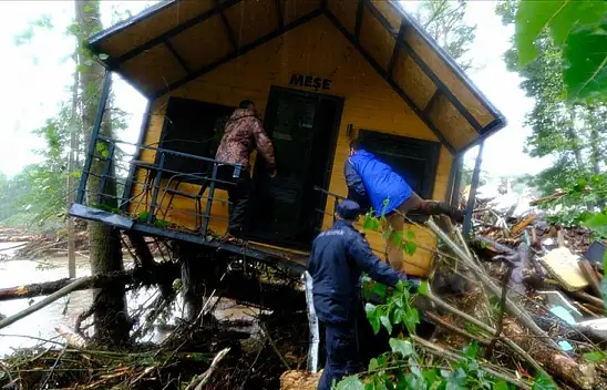 Kırklareli'nde taşkın! 2 kişi yaşamını yitirdi! Çalışmalara 203 personel katıldı! Arama kurtarma çalışmalarına asker de katılıyor!