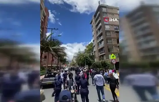 Kolombiya peş peşe iki deprem ile sallandı