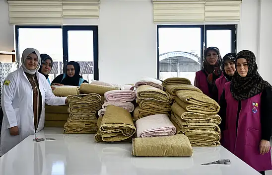 KOMEK gönülüleri deprem zedeler için çalışıyor