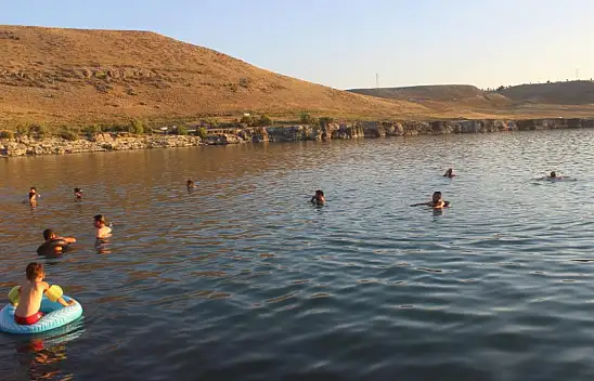 Konya Acıgöl'e akın ettiler