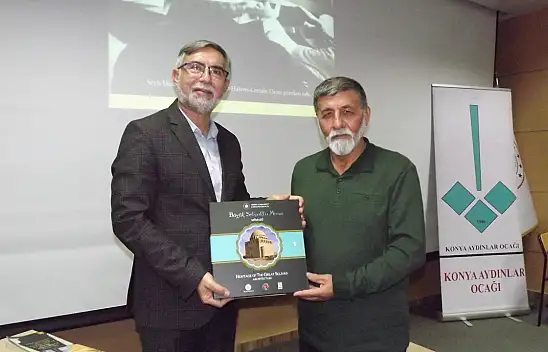 Konya Aydınlar Ocağında Şems Friendlander anıldı! Ahmet Çakır'ın 50. Sanat Yılı kutlandı!